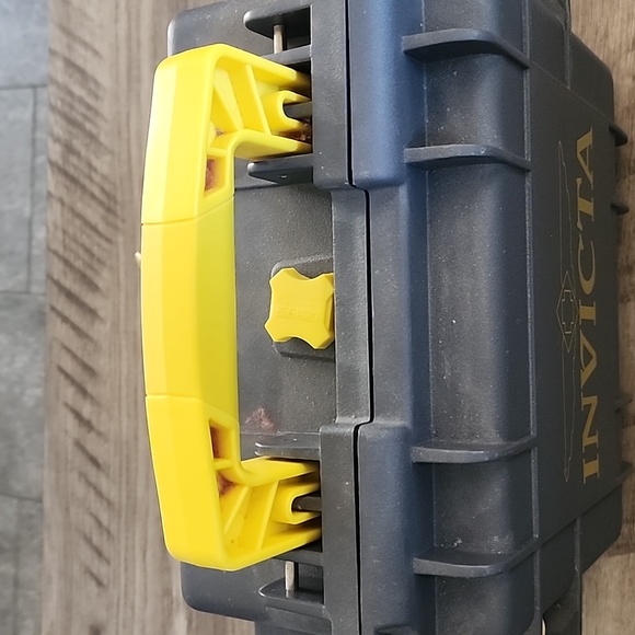 INVICTA 3 SLOT CASE - Picture 3 of 6